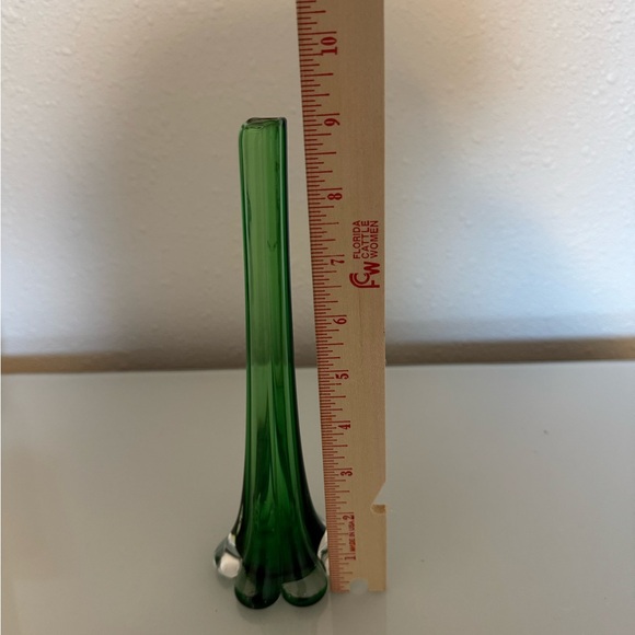 Vintage Mid Century Modern Green Elephant Foot Glass Bud Vase 9” tall - Picture 2 of 4